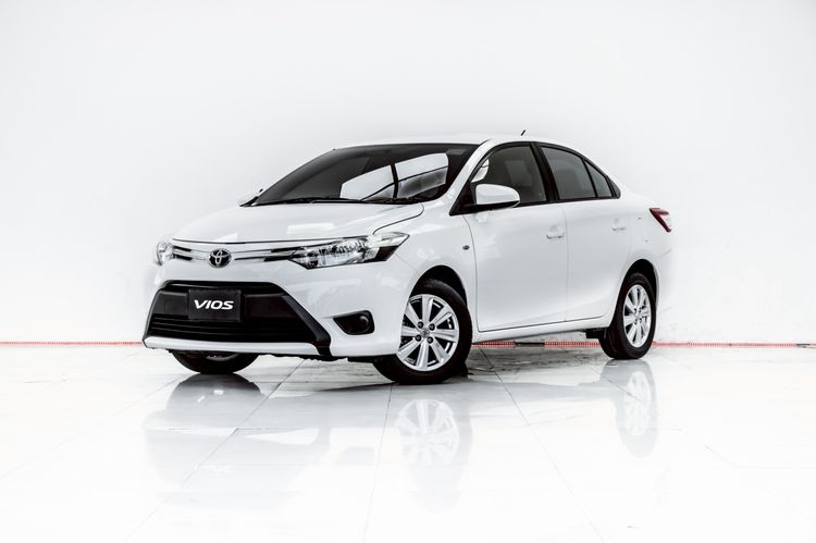 Toyota Vios 2013 1.5 E Sedan เบนซิน ไม่ติดแก๊ส เกียร์อัตโนมัติ ขาว