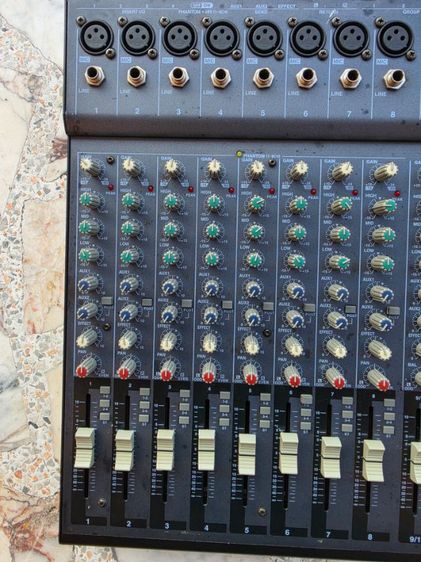 MIXER YAMAHA MX12 6