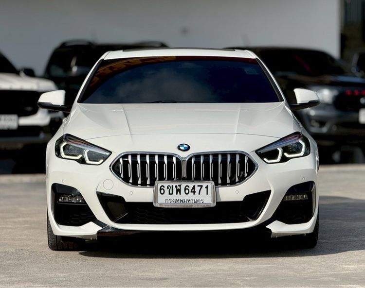 BMW Series 2 2019 218i Sedan เบนซิน ไม่ติดแก๊ส เกียร์อัตโนมัติ ขาว รูปที่ 2
