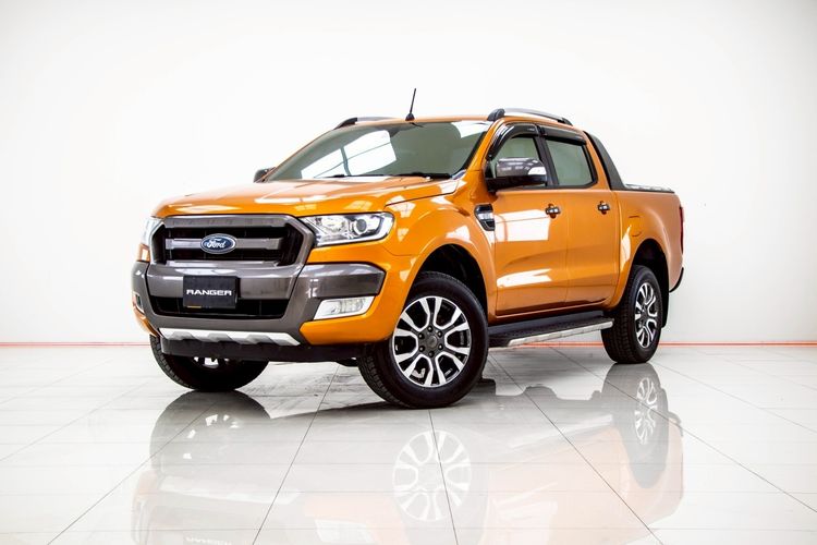 รถ Ford Ranger 2.2 Hi-Rider Wildtrak สี ส้ม