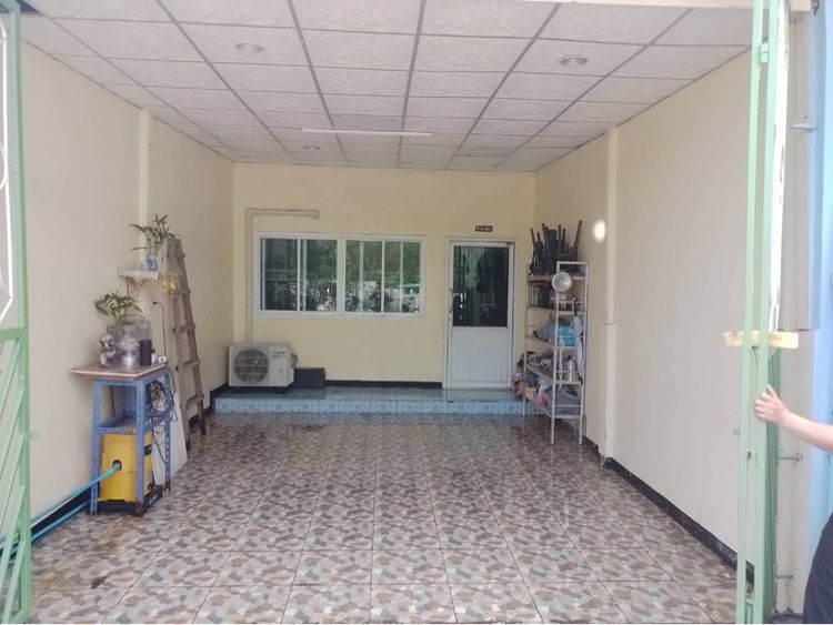 ทาวน์เฮ้าส์ชั้นเดียว หมู่บ้านดีดีโฮม ฝั่งตรงข้ามขนส่ง