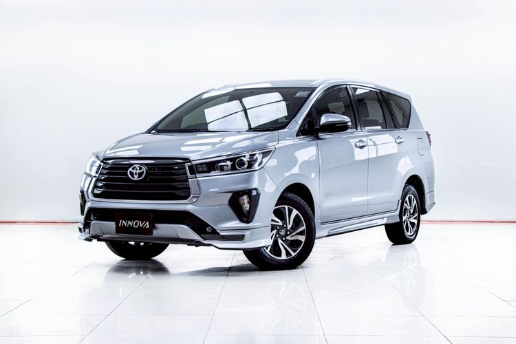 Toyota Innova 2021 2.8 Crysta G Utility-car ดีเซล ไม่ติดแก๊ส เกียร์อัตโนมัติ เทา