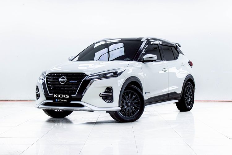 รถ Nissan Kicks 1.2 Autech สี ขาว
