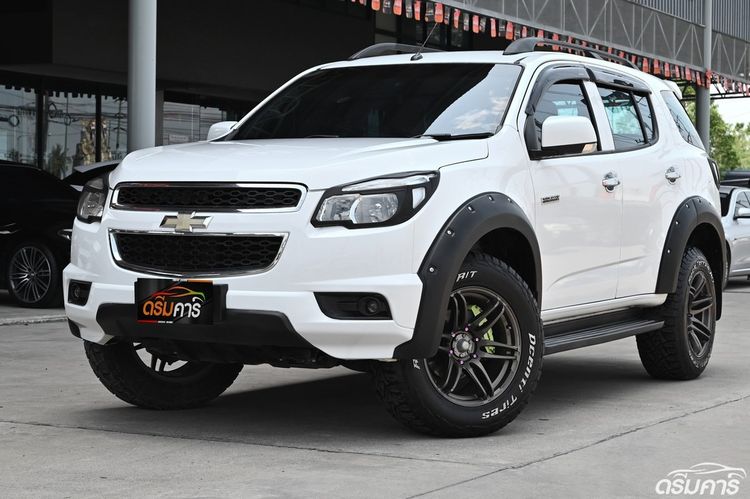 รถ Chevrolet Trailblazer 2.5 LT สี ขาว