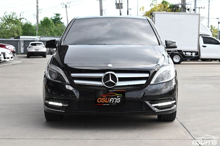 Mercedes-Benz B-Class 2015 B180 Sedan เบนซิน ไม่ติดแก๊ส เกียร์อัตโนมัติ ดำ รูปที่ 2
