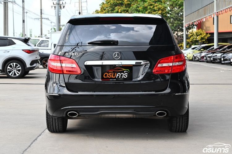 Mercedes-Benz B-Class 2015 B180 Sedan เบนซิน ไม่ติดแก๊ส เกียร์อัตโนมัติ ดำ รูปที่ 4