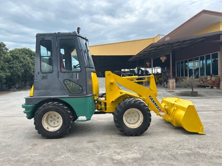 รถตักล้อยาง YANMAR รุ่น V3-2 บุ้งกี๋ 0.4 คิว  รถเก่านอกนำเข้า รูปที่ 7