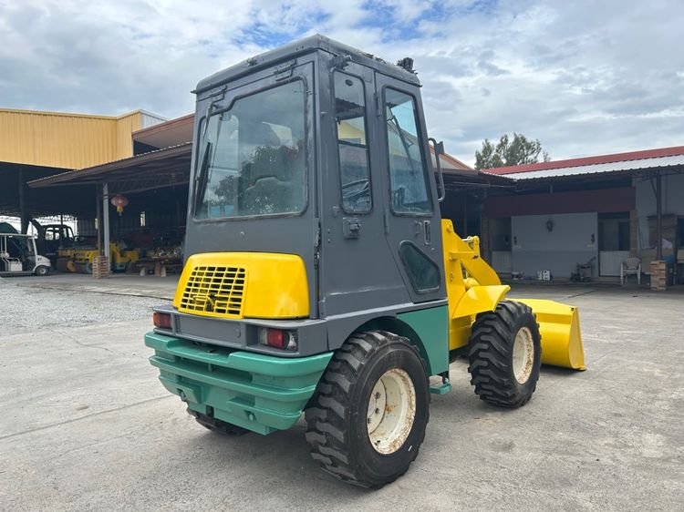 รถตักล้อยาง YANMAR รุ่น V3-2 บุ้งกี๋ 0.4 คิว  รถเก่านอกนำเข้า รูปที่ 8
