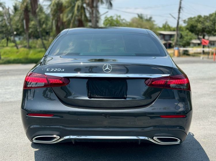 Mercedes-Benz E-Class 2023 E220d Sedan ดีเซล ไม่ติดแก๊ส เกียร์อัตโนมัติ เทา รูปที่ 4