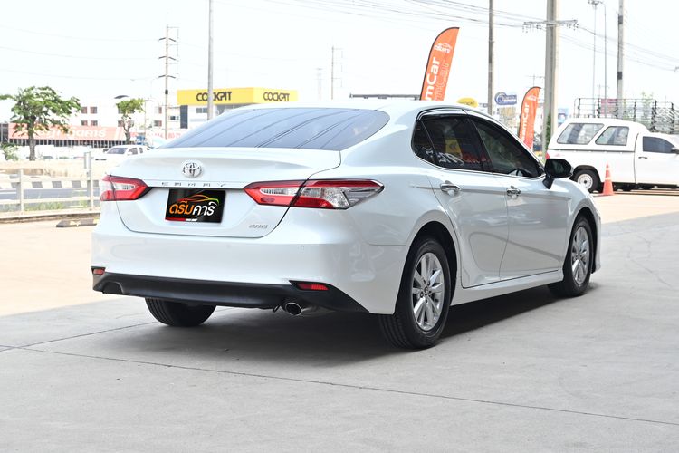 Toyota Camry 2021 2.0 G Sedan เบนซิน ไม่ติดแก๊ส เกียร์อัตโนมัติ ขาว รูปที่ 3