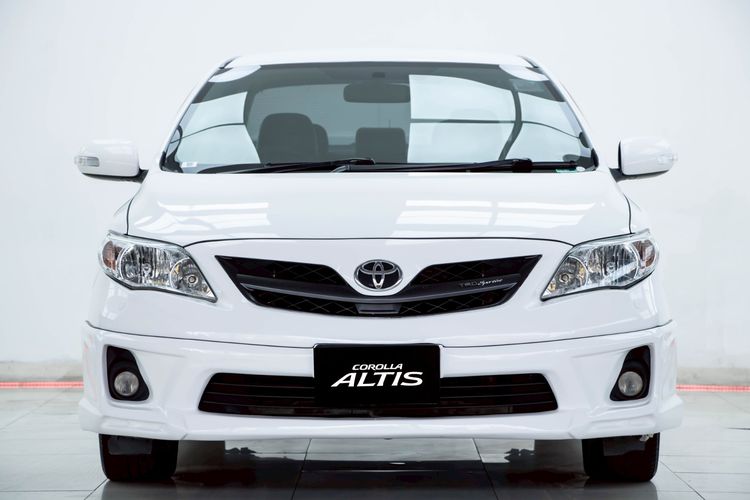 Toyota Altis 2013 1.8 TRD Sportivo Sedan เบนซิน ไม่ติดแก๊ส เกียร์อัตโนมัติ ขาว รูปที่ 4