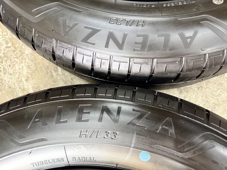 ยางถอดป้ายแดงขอบ 17” ยี่ห้อ BRIDGESTONE รุ่น ALENZA HL33 ขนาด 215-60R17 ปี 25 ครีบหน้ายางยังอยู่ครบ  รูปที่ 2
