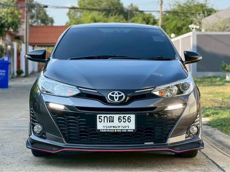รถ Toyota Yaris 1.2 High สี เทา