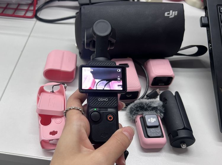 อื่นๆ กล้อง dji osmo pocket 3 (อุปกรณ์ครบ สภาพนางฟ้า)