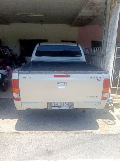 Toyota Hilux Vigo 2005 2.5 E Pickup ดีเซล ไม่ติดแก๊ส เกียร์ธรรมดา บรอนซ์เงิน รูปที่ 2