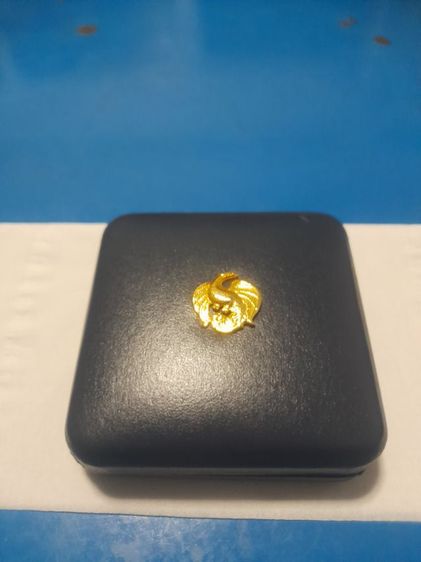 เหรียญที่ระลึก ในหลวงร.9 กับ พระราชินี สนใจแวะมาดูก่อนได้ ครับ รูปที่ 4