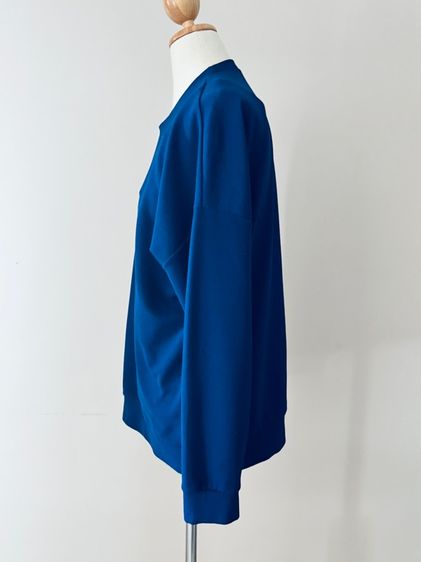 เสื้อยืดคอกลมแขนยาวสีน้ำเงินผ้ายืดใส่สบาย รูปที่ 4
