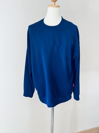 เสื้อยืดคอกลมแขนยาวสีน้ำเงินผ้ายืดใส่สบาย