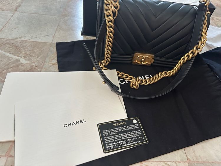 chanel Boy10 