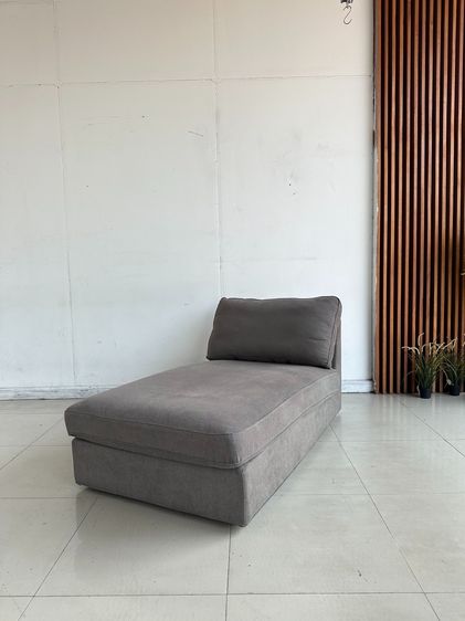 1 ที่นั่ง โซฟาเดย์เบด แบรนด์ IKEA รุ่น KIVIK เบาะผ้าสีเทา