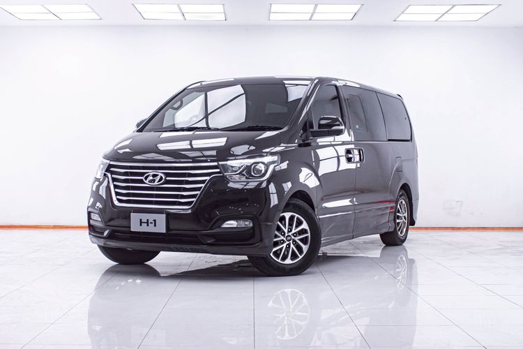 HYUNDAI H-1 2.5 DELUXE AT 2019 รหัสรถ 1F152