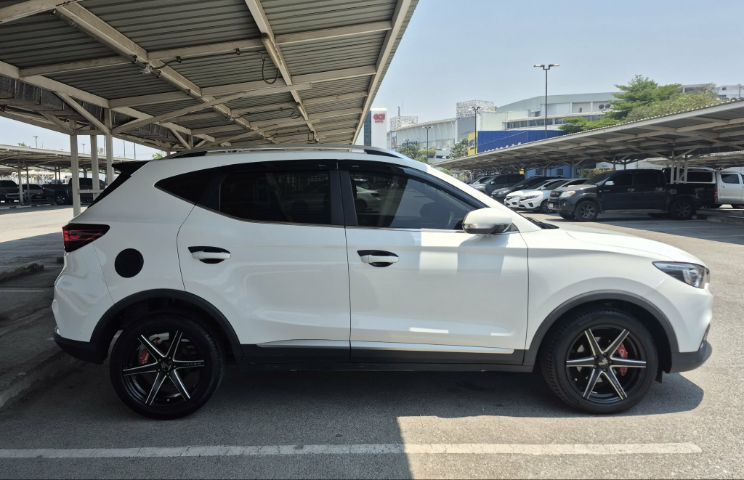 MG ZS 2018 1.5 D Utility-car เบนซิน ไม่ติดแก๊ส เกียร์อัตโนมัติ ขาว รูปที่ 3
