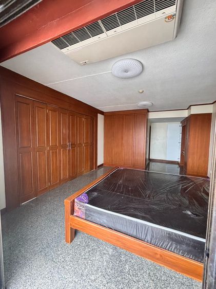 PSTCondo ville for sale corner unit great location Owner selling directly