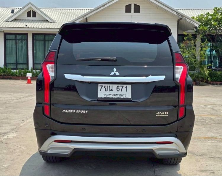 Mitsubishi Pajero Sport 2018 2.4 GT Premium 4WD ดีเซล เกียร์อัตโนมัติ ดำ รูปที่ 2