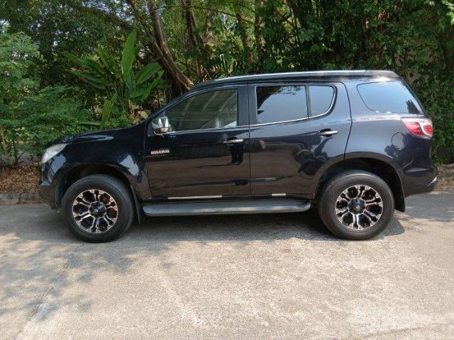 รถ Chevrolet Trailblazer 2.8 LT สี ดำ
