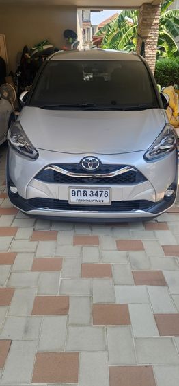 Toyota Sienta 2019 1.5 V Sedan เบนซิน เกียร์อัตโนมัติ บรอนซ์เงิน รูปที่ 3