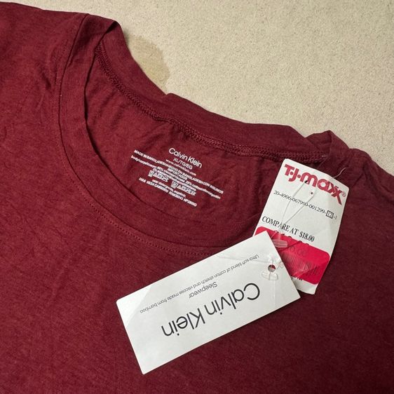เสื้อยืด Calvin Klein Size XL  รูปที่ 4
