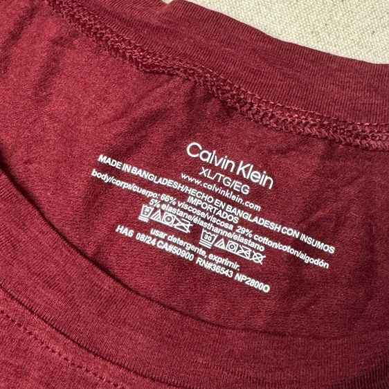 เสื้อยืด Calvin Klein Size XL  รูปที่ 5