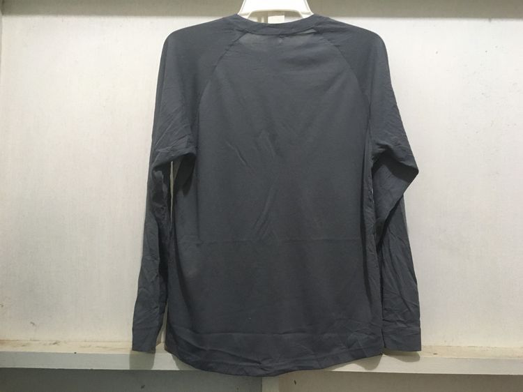 เสื้อคอกลมแขนยาว แบรนด์ Mont-bell สีโทนเทา รูปที่ 2