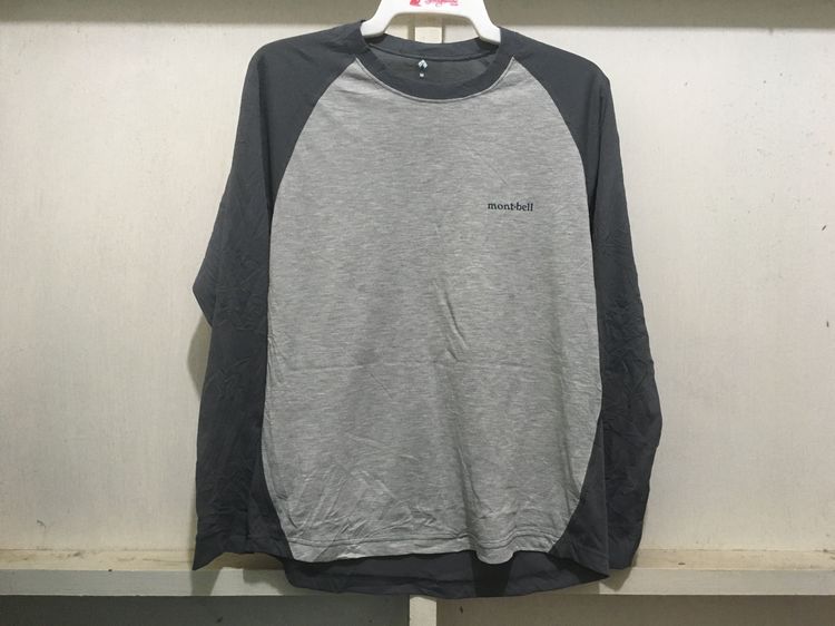 เสื้อคอกลมแขนยาว แบรนด์ Mont-bell สีโทนเทา