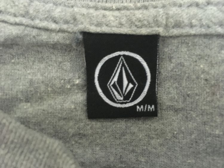 เสื้อยืดคอกลม แบรนด์ VOLCOM สีเทา รูปที่ 7