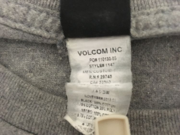 เสื้อยืดคอกลม แบรนด์ VOLCOM สีเทา รูปที่ 8