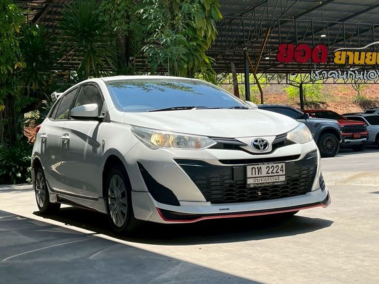 Toyota Yaris 2019 1.2 J Sedan เบนซิน ไม่ติดแก๊ส เกียร์อัตโนมัติ ขาว รูปที่ 3