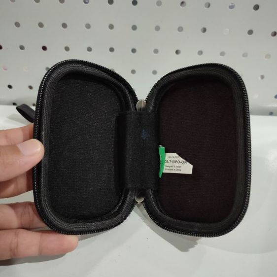 🔥กระเป๋ากล้องคอมแพค UCB United Colors Of Benetton มือสองมีร่องรอยเล็กน้อย รูปที่ 2