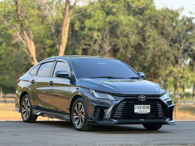 รถ Toyota Yaris ATIV 1.2 Smart สี เทา