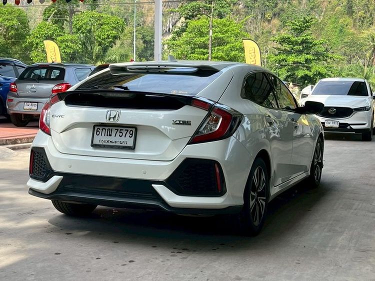 Honda Civic 2017 1.5 Turbo Sedan เบนซิน ไม่ติดแก๊ส เกียร์อัตโนมัติ ขาว รูปที่ 4