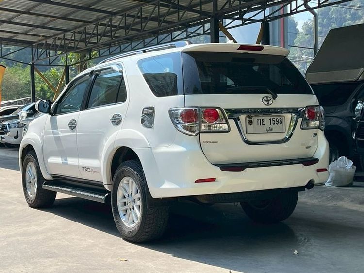 Toyota Fortuner 2013 2.5 G Utility-car ดีเซล ไม่ติดแก๊ส เกียร์อัตโนมัติ ขาว รูปที่ 4