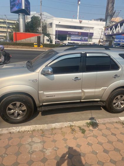 Toyota Fortuner 2006 3.0 V 4WD Utility-car ดีเซล ไม่ติดแก๊ส เกียร์อัตโนมัติ บรอนซ์เงิน รูปที่ 2
