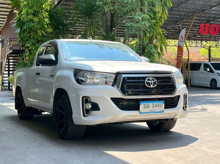 Toyota Hilux Revo 2019 2.4 J Plus Pickup ดีเซล ไม่ติดแก๊ส เกียร์ธรรมดา ขาว รูปที่ 3
