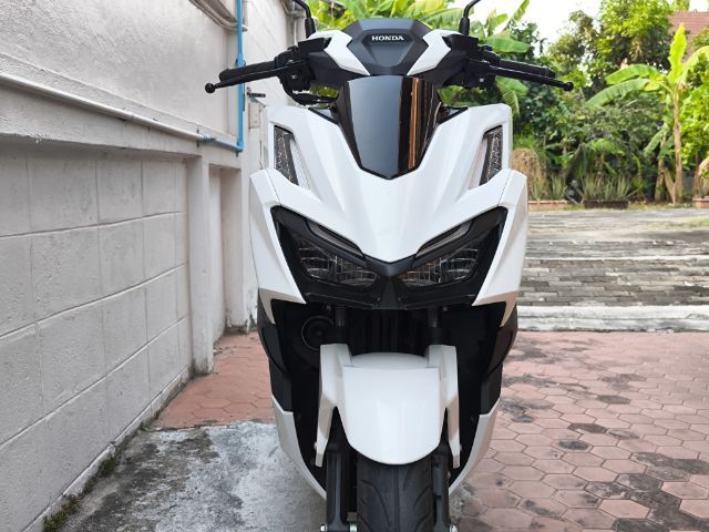 ขาย click160ABS สีขาวล้อทอง ปี2022 รูปที่ 2