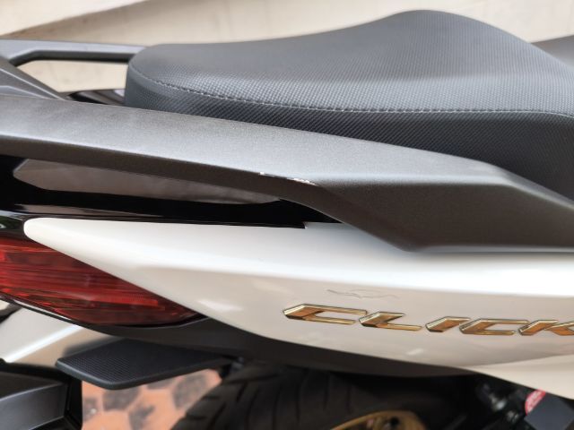 ขาย click160ABS สีขาวล้อทอง ปี2022 รูปที่ 8