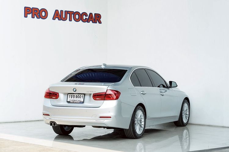 BMW Series 3 2020 320d Sedan ดีเซล ไม่ติดแก๊ส เกียร์อัตโนมัติ บรอนซ์เงิน รูปที่ 3