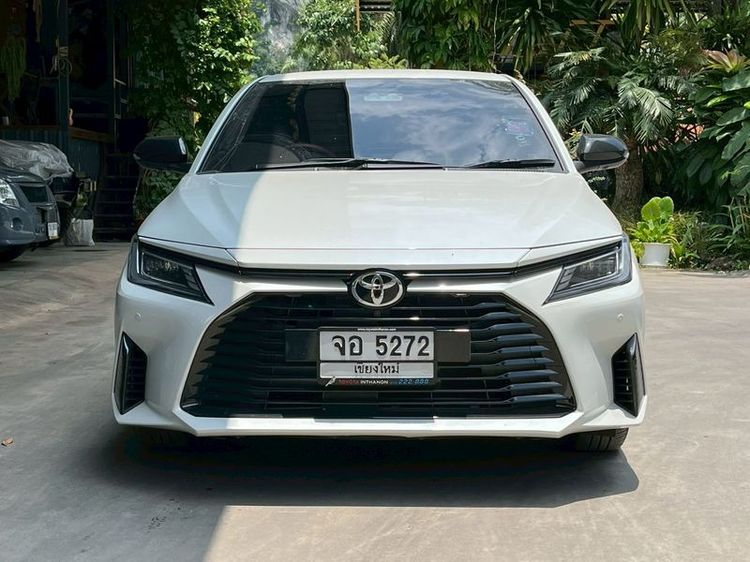 Toyota Yaris ATIV 2025 1.2 Premium Luxury Sedan เบนซิน ไม่ติดแก๊ส เกียร์อัตโนมัติ ขาว รูปที่ 2