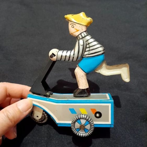 ของเล่นสังกะสี