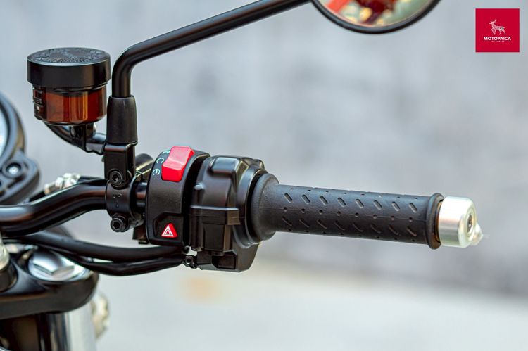 Triumph​ Streettwin900 ปี​2020 เจ้าของเดียว วิ่ง6,900Km. ใหม่มาก รูปที่ 12