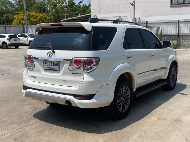 Toyota Fortuner 2014 3.0 TRD Sportivo III 4WD Utility-car ดีเซล ไม่ติดแก๊ส เกียร์อัตโนมัติ ขาว รูปที่ 4